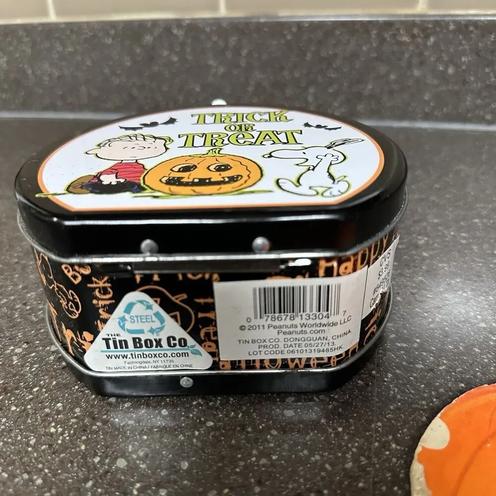 Peanuts Halloween Lot – 2011 Trick or Treat Tin + Vintage Pumpkin Carols Book
